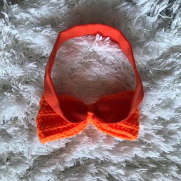 Orange crochet bow headband - Picture 4 of 5